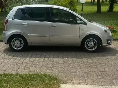 Usata Lancia Musa 90 CV (66 kW) 2013 Monovolume