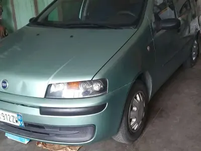 Usata Fiat Punto 60 CV (44 kW) 2001 Verde Utilitaria