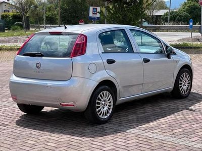 Usata Fiat Punto Street 75 CV (55 kW) 2016 Grigio Berlina