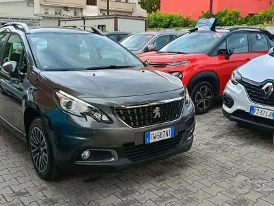Usata Peugeot 2008 Allure 83 CV (61 kW) 2019 Grigio SUV