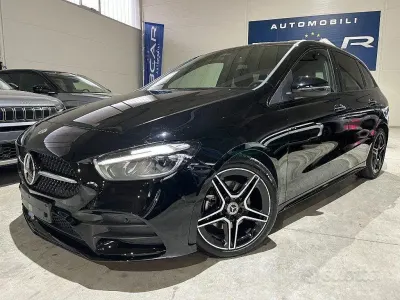 Käytetty Mercedes B200 AMG Line Premium Plus 150 HP (110 kW) 2024 Musta Tila-auto