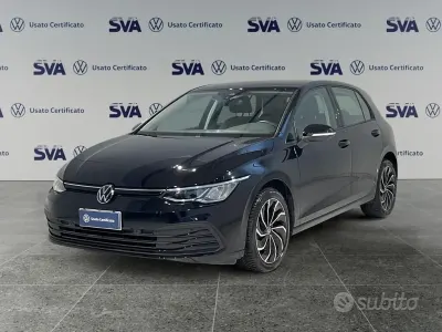 Usata VW Golf VIII Life 116 CV (85 kW) 2023 Nero Berlina