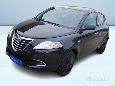 usata Lancia Ypsilon 1.2 8v Gold 69cv