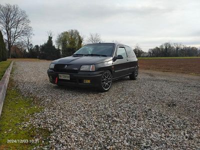 Usata Renault Clio 137 CV (100 kW) 1992 Nero Utilitaria