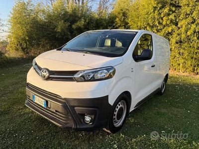 Usata Toyota Proace Comfort 115 CV (84 kW) 2018 Bianco Monovolume