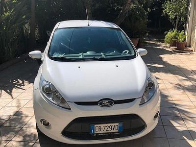 Usata Ford Fiesta Titanium 70 CV (51 kW) 2010 Utilitaria