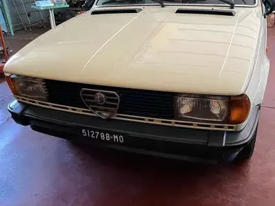 Usata Alfa Romeo Giulietta 109 CV (80 kW) 1981 Berlina