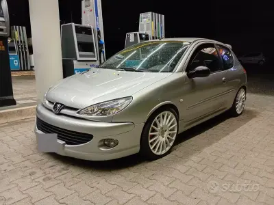 Usata Peugeot 206 GT 135 CV (99 kW) 2000 Berlina
