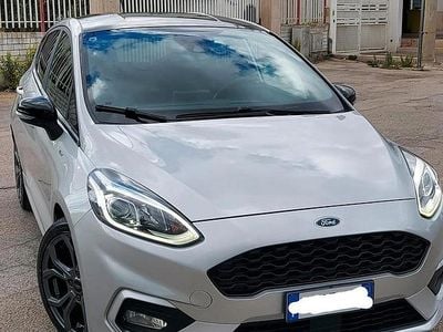 Usata Ford Fiesta ST-Line 85 CV (62 kW) 2018 Grigio Utilitaria