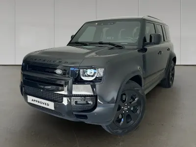 Usata Land Rover Defender SE 200 CV (147 kW) 2022 Santorini black SUV