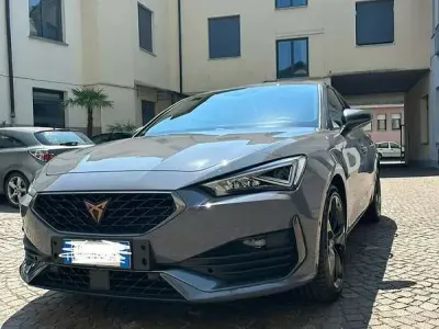Usata Cupra Leon 150 CV (110 kW) 2024 Berlina