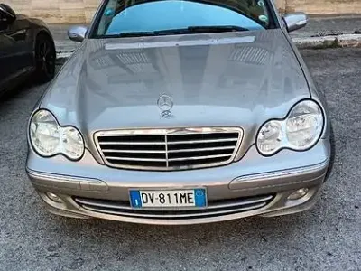 Usata Mercedes 220 150 CV (110 kW) 2004 Grigio Station wagon