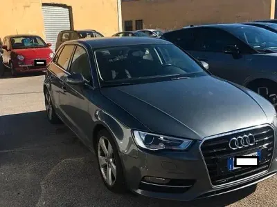 Usata Audi A3 Business 105 CV (77 kW) 2014 Grigio Berlina