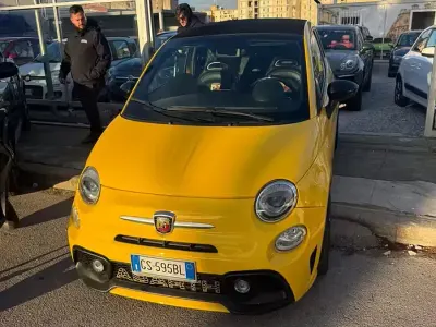 Usata Abarth 595C Turismo 165 CV (121 kW) 2016 Giallo Cabrio
