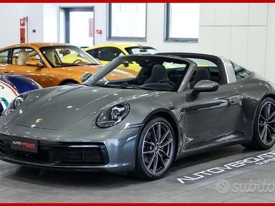 Usata Porsche 911 Targa 4 385 CV (283 kW) 2021 Verde Cabrio