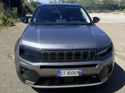 Usata Jeep Avenger Longitude 101 CV (74 kW) 2024 Grigio SUV