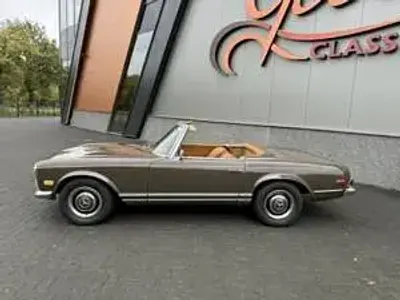 Usata Mercedes 250 150 CV (110 kW) 1968 Marrone Cabrio