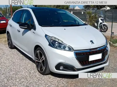Usata Peugeot 208 GT-line 100 CV (73 kW) 2016 Bianco Utilitaria