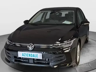 Begagnad VW Golf VIII Life 115 HK (84 kW) 2025 Svart Sedan