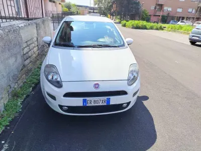 Usata Fiat Punto Evo Dynamic 75 CV (55 kW) 2013 Utilitaria