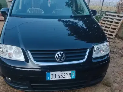 Usata VW Touran 102 CV (75 kW) 2006 Nero Monovolume