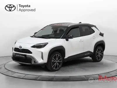Usata Toyota Yaris Cross 116 CV (85 kW) 2022 Bianco SUV