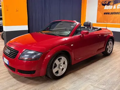 Usata Audi TT Roadster 179 CV (131 kW) 2001 Rosso Cabrio