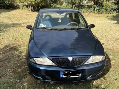 Usata Lancia Ypsilon 60 CV (44 kW) 2003 Utilitaria