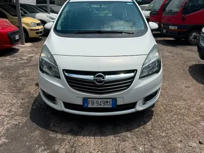 Usata Opel Meriva Cosmo 120 CV (88 kW) 2016 Bianco Monovolume