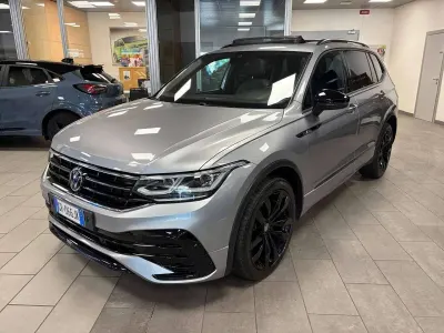 Usata VW Tiguan Allspace R-line 200 CV (147 kW) 2023 Argento metallizzato SUV