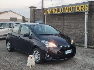 Begagnad Toyota Yaris Hybrid