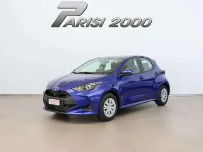 Nuova Toyota Yaris Hybrid Active 92 CV (67 kW) 2026 Blu Berlina