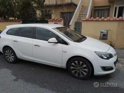 Usata Opel Astra Sport 110 CV (80 kW) 2013 Bianco Station wagon
