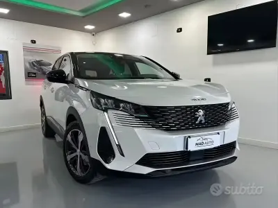 Usata Peugeot 3008 Allure 131 CV (96 kW) 2022 Bianco SUV