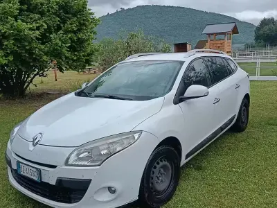 Usata Renault Mégane GrandTour Luxe 110 CV (80 kW) 2010 Bianco Station wagon