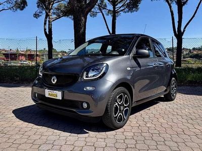 Begagnad Smart ForFour Passion 90 HK (66 kW) 2018 Grå Halvkombi