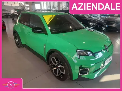 Nuova Renault 5 E-Tech Komfort 77 kW (106 CV) 2025 Verde pop Berlina
