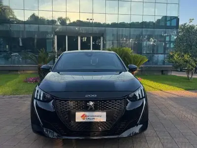 Usata Peugeot 208 GT 131 CV (96 kW) 2023 Nero Utilitaria
