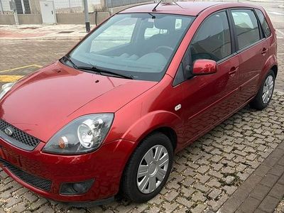 Usata Ford Fiesta 68 CV (50 kW) 2007 Marrone Berlina