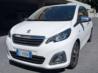 Usata Peugeot 108 Allure 72 CV (52 kW) 2020 Bianco Utilitaria