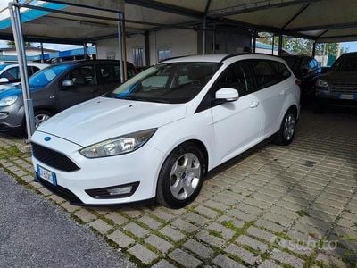 Usata Ford Focus Titanium 95 CV (69 kW) 2015 Bianco Station wagon