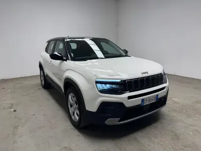 Usata Jeep Avenger Altitude 101 CV (74 kW) 2023 Bianco nero SUV
