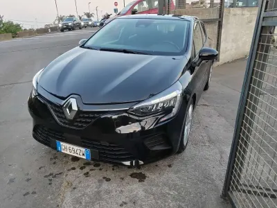 Usata Renault Clio V Techno 101 CV (74 kW) 2022 Nero Berlina