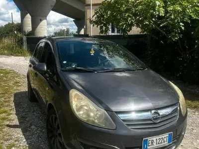 Usata Opel Corsa 85 CV (62 kW) 2010 Grigio Utilitaria