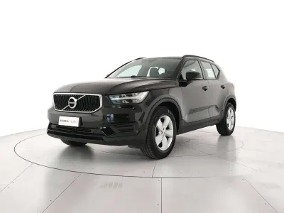 Usata Volvo XC40 Momentum 129 CV (94 kW) 2020 Nero SUV