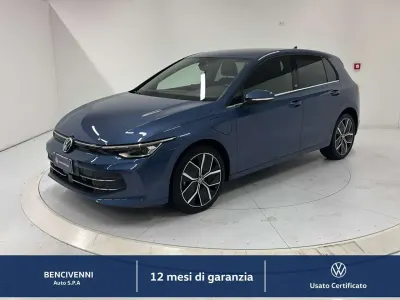 Usata VW Golf VIII 204 CV (150 kW) 2024 Blu/azzurro Berlina