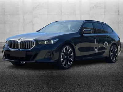 Usata BMW 540 M Sport 286 CV (210 kW) 2025 Grigio Station wagon