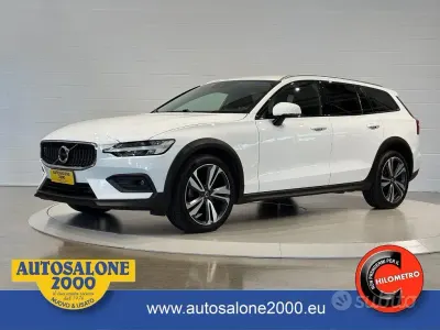 Usata Volvo V60 CC Business Edition 190 CV (139 kW) 2020 Bianco Station wagon