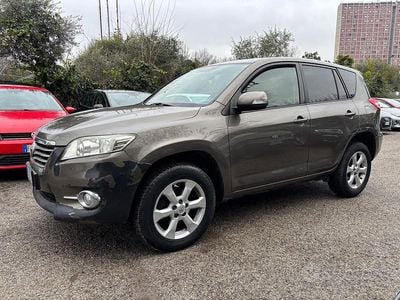 Marrone Usata 2011 Toyota RAV4 Station wagon | 3999 € (Super prezzo)