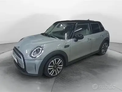 Usata Mini Cooper Classic 136 CV (100 kW) 2022 Bianco Utilitaria